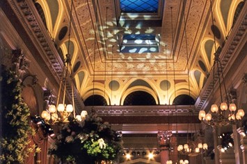 Hochzeitslocation: Großer Festsaal festlich geschmückt - Wiener Börsensäle