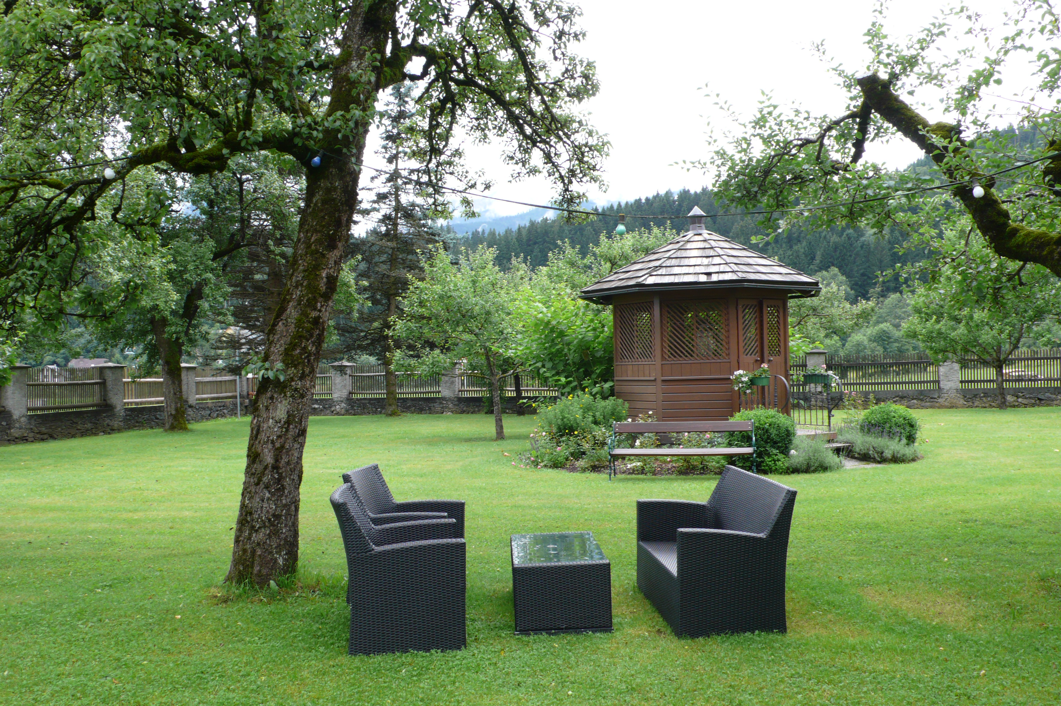 Hochzeitslocation: alter Obstgarten - Schloss Hotel Lerchenhof