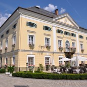Hochzeitslocation - Außenansicht  - Schloss Hotel Lerchenhof
