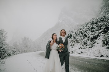 Hochzeitsfotograf: Winterhochzeit in den Bergen ist sehr romantisch. - FORMA photography