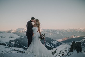 Hochzeitsfotograf: Sonnenuntergang bei einer Winterhochzeit. - FORMA photography