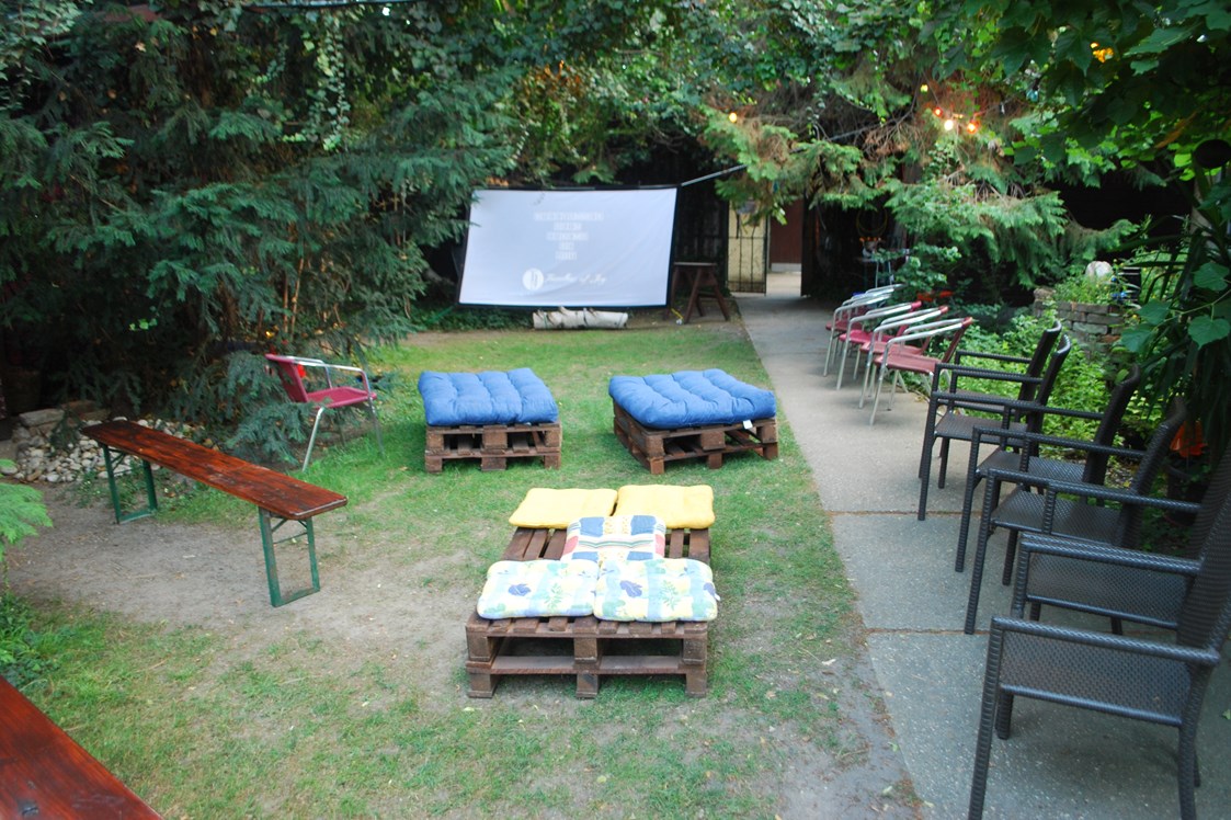 Hochzeitslocation: Freiluft-Kino Outdoor-Film - Metamorphosys Place of Bliss - Seminarhaus / Eventlocation / Partyraum
