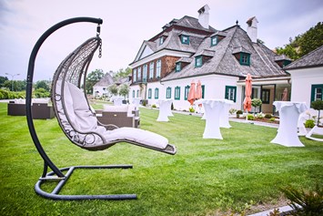 Hochzeitslocation: gemütlich lässt es sich im Schlossgarten feiern - SCHLOSS LUBEREGG, Emmersdorf-Wachau