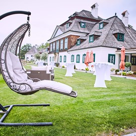 Hochzeitslocation: gemütlich lässt es sich im Schlossgarten feiern - SCHLOSS LUBEREGG, Emmersdorf-Wachau