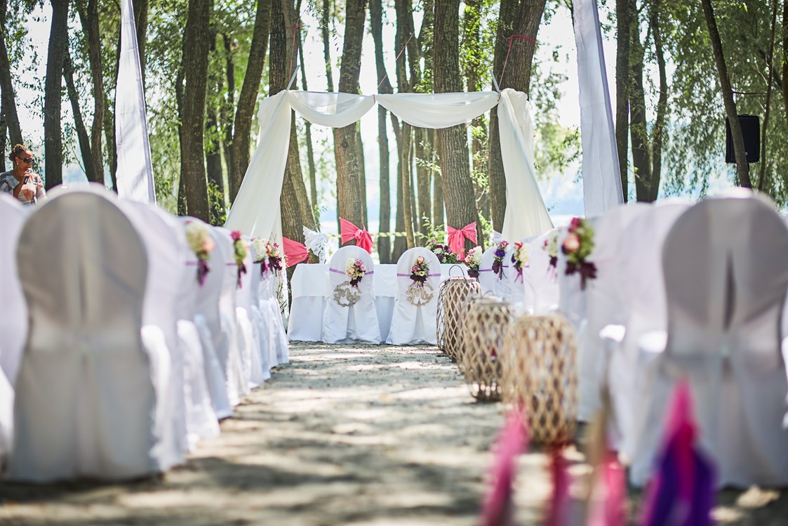 Hochzeitslocation: Sandstrand- Hochzeiten wie auf Bali - SCHLOSS LUBEREGG, Emmersdorf-Wachau