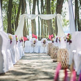 Hochzeitslocation: Sandstrand- Hochzeiten wie auf Bali - SCHLOSS LUBEREGG, Emmersdorf-Wachau