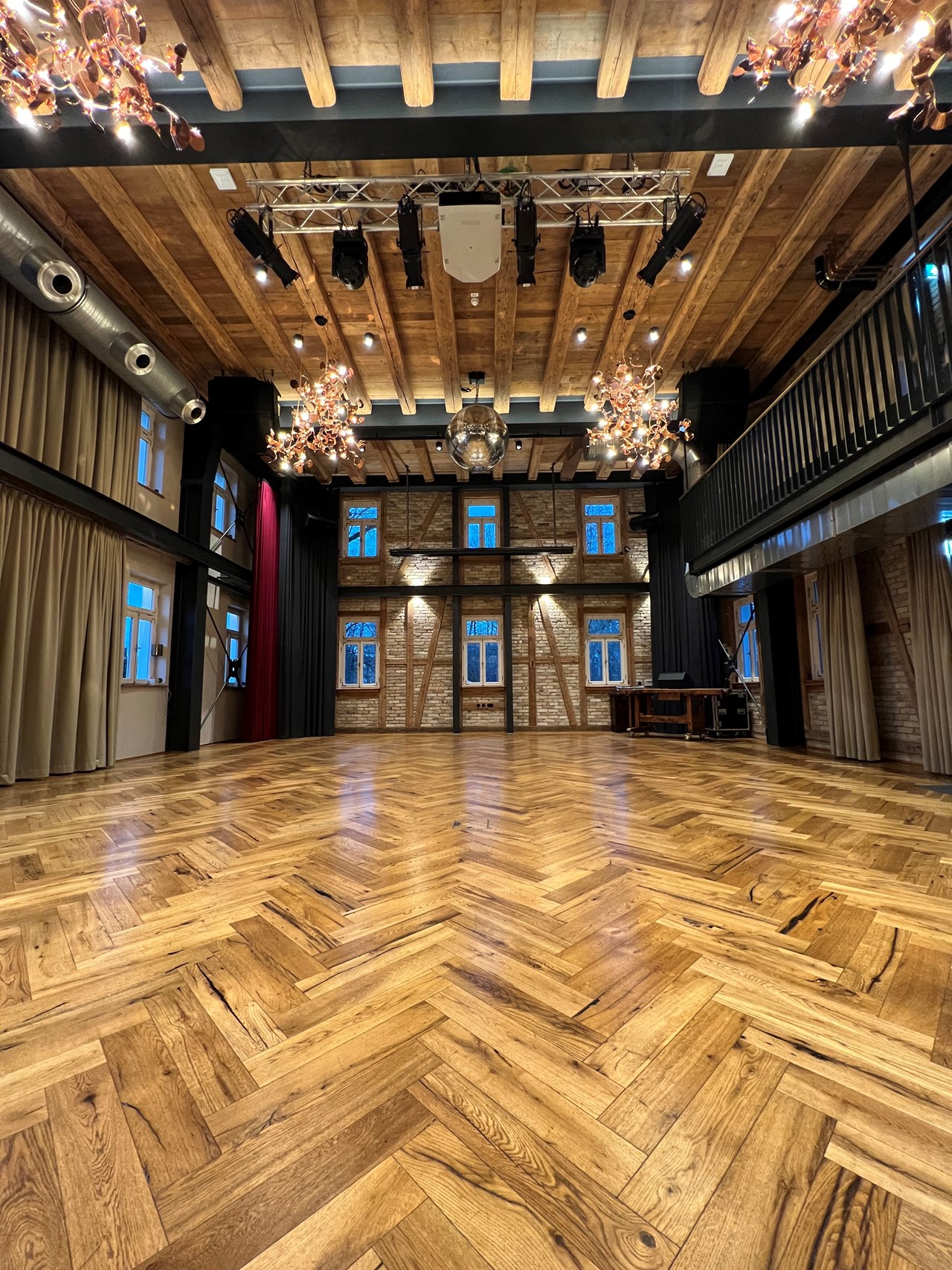 die Säge Angaben zu den Festsälen Löwensaal