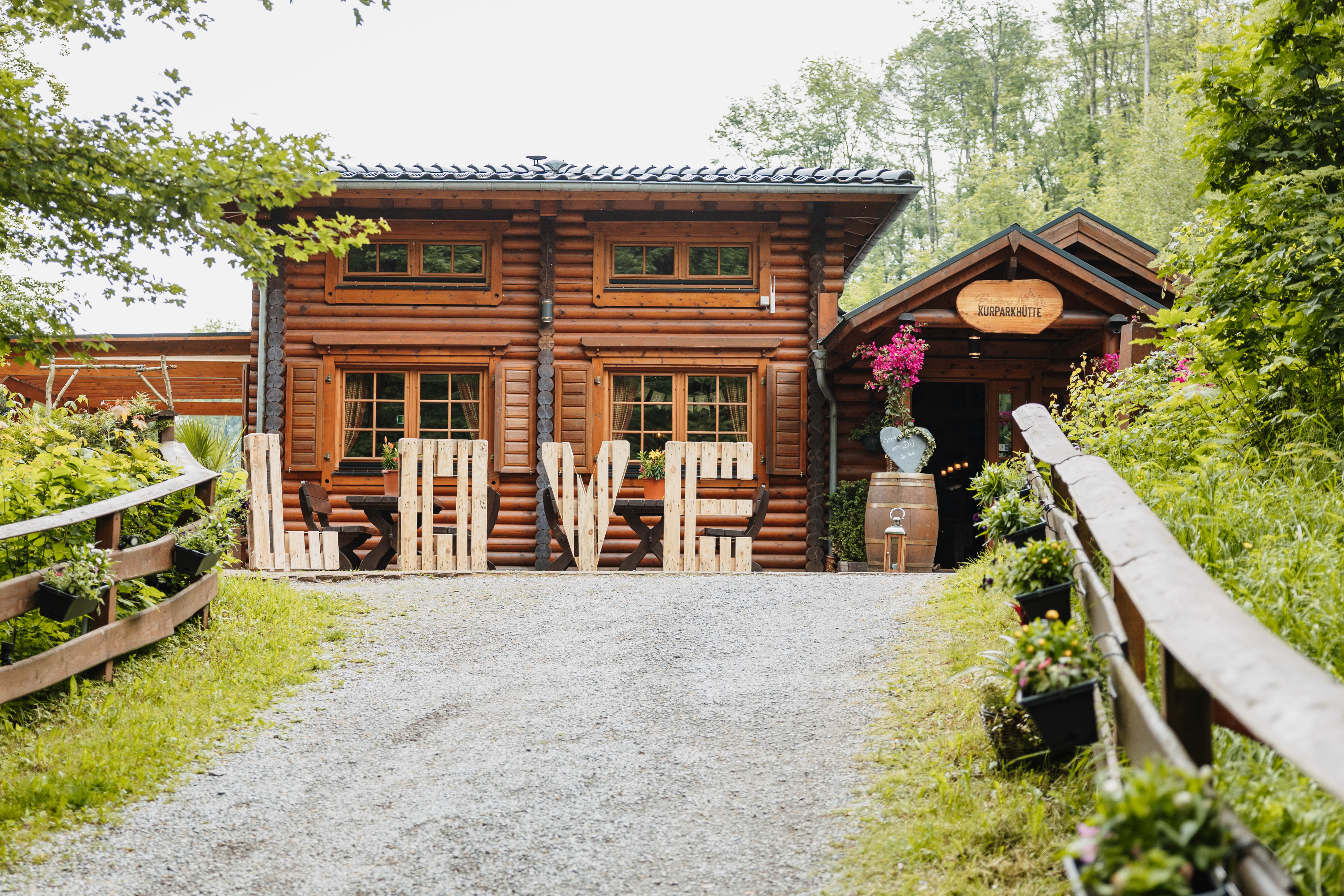 Hochzeitslocation: Brilons Kurparkhütte