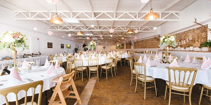 Winterhochzeit - Mistelbach (Mistelbach) - Schloss Raggendorf Festsaal 347 m² - bis zu 300 Hochzeitsgäste - Schloss Raggendorf
