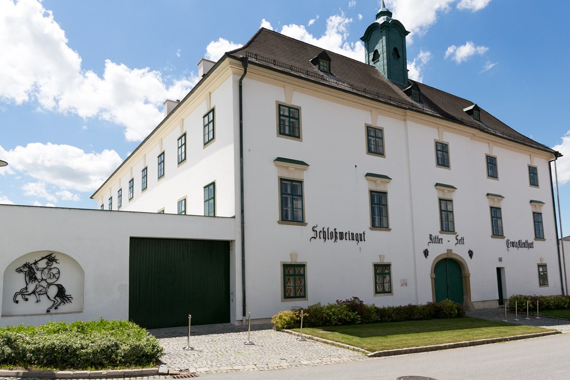 Hochzeitslocation: Schloss Raggendorf außen - Schloss Raggendorf