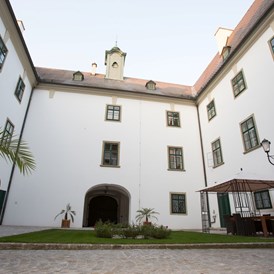 Hochzeitslocation: Schloss Raggendorf Innenhof 238 m² - Schloss Raggendorf