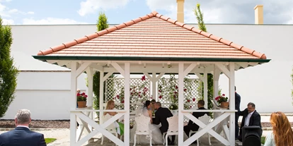Winterhochzeit - Mistelbach (Mistelbach) - Schloss Raggendorf Pavillion für standesamtliche Hochzeiten - Schloss Raggendorf