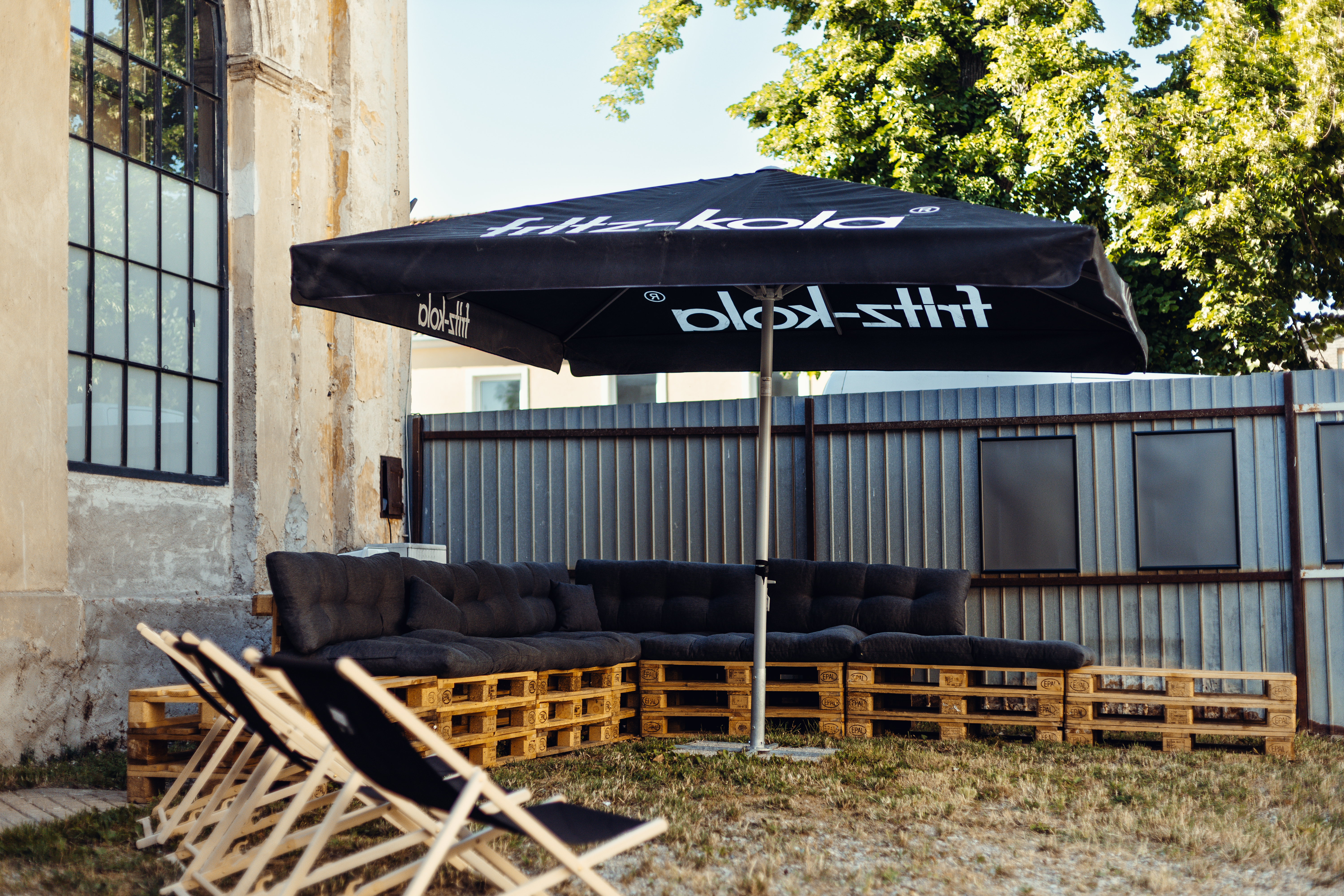 Hochzeitslocation: Palettenlounge - Papierfabrik Varieté-Theater