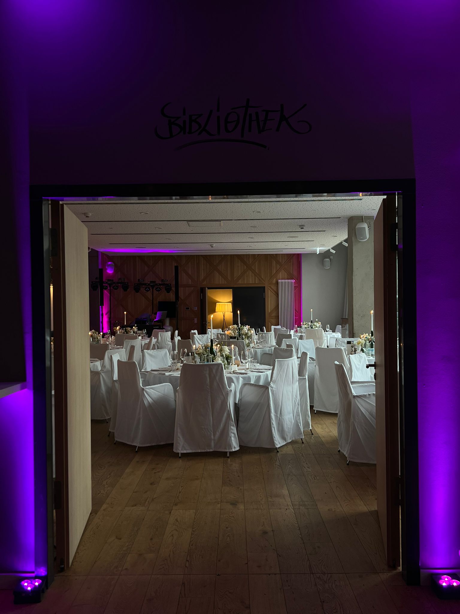 Winterhochzeit - Hochzeits-Stil: Boho-Glam - FREIgeist Göttingen Innenstadt
