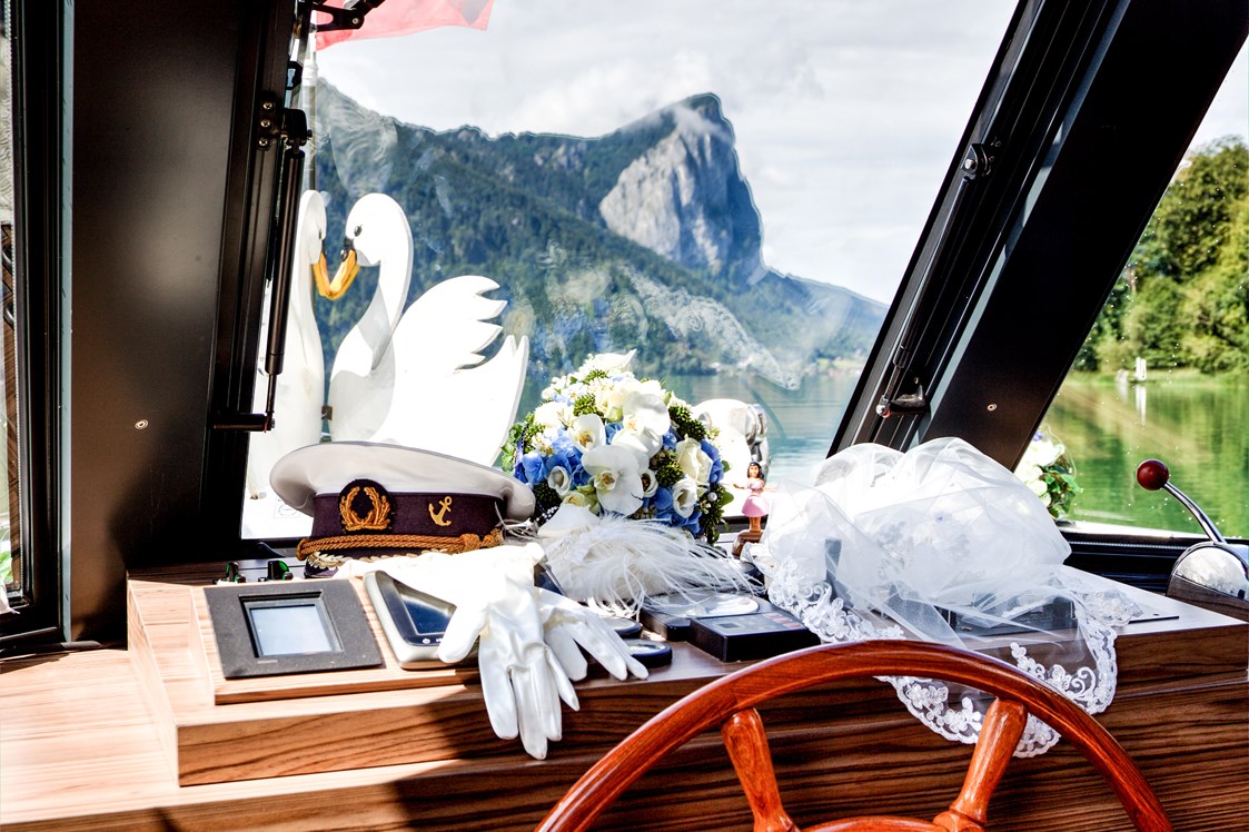 Hochzeitslocation: Ihre Hochzeitsfeier an Bord - Mondsee Schifffahrt Hemetsberger