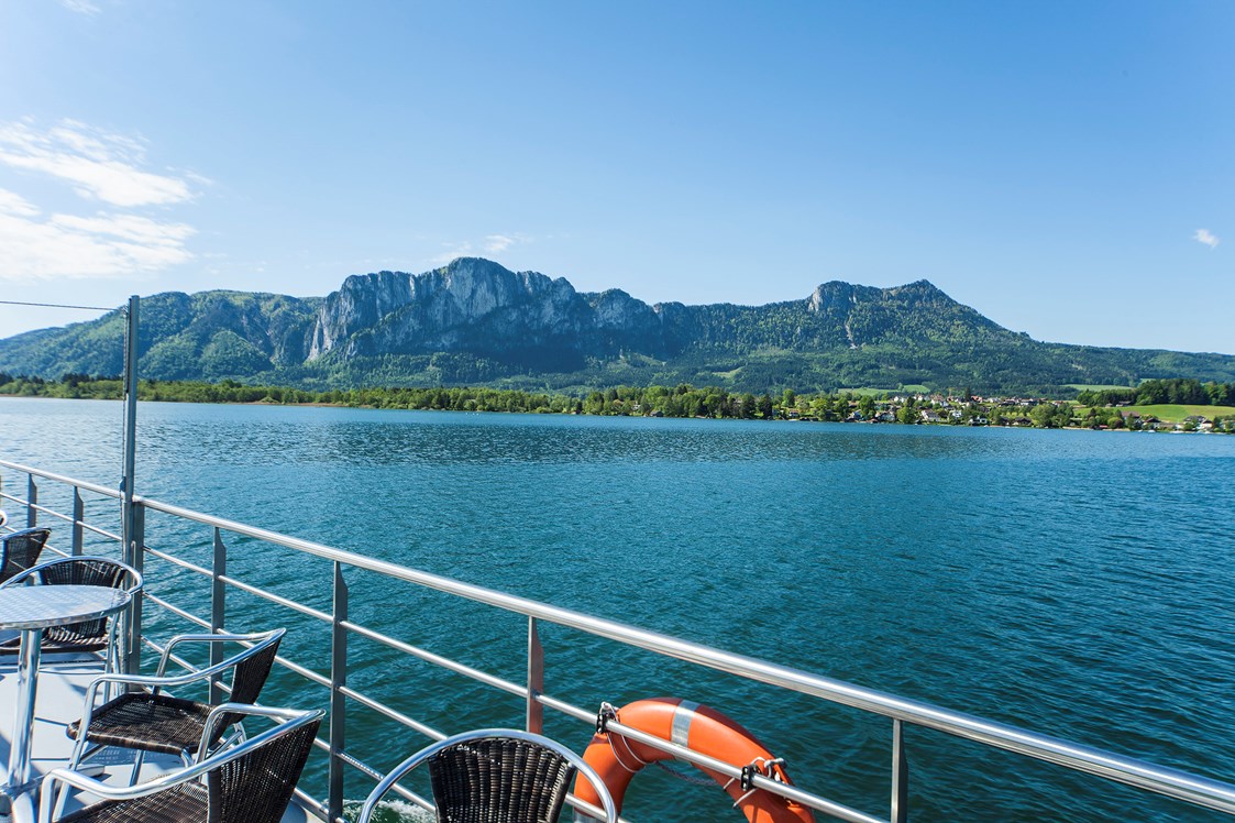 Hochzeitslocation: Traumhaftes Panorama für den schönsten Tag - Mondsee Schifffahrt Hemetsberger
