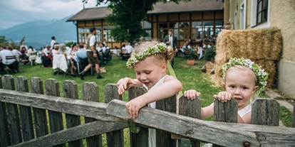Winterhochzeit - Tirol - Heiraten im Freien - im Gasthaus Planötzenhof in Innsbruck.
Foto © blitzkneisser.com - Gasthaus Planötzenhof