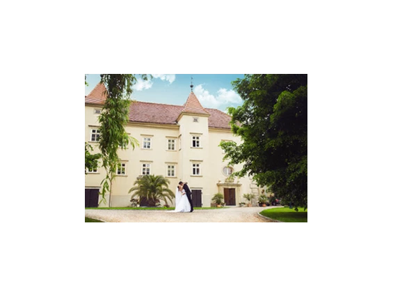 Hochzeitslocation: Schloss Gurhof im Schlossgarten - Schloss Gurhof