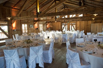 Hochzeitslocation: Individuell und Persönlich, unsere Eventmanager gehen voll auf Ihre Wünsche ein. - Bächlihof - Jucker Farm AG