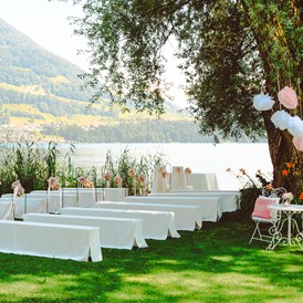 Hochzeitslocation: Zeremonie am See im Schloss-Park - Swiss-Chalet Merlischachen