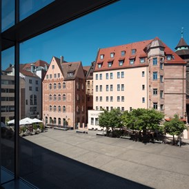 Hochzeitslocation: Ansicht vom Klarissenplatz - Hotel VICTORIA Nürnberg