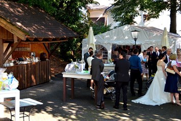 Hochzeitslocation: Empfang im Garten - ViCulinaris im Kolbergarten