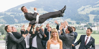 Winterhochzeit - Tirol - Heiraten in der SichtBAR in Tirol.
Foto © formaphoto.net - FeuerWerk & SichtBAR