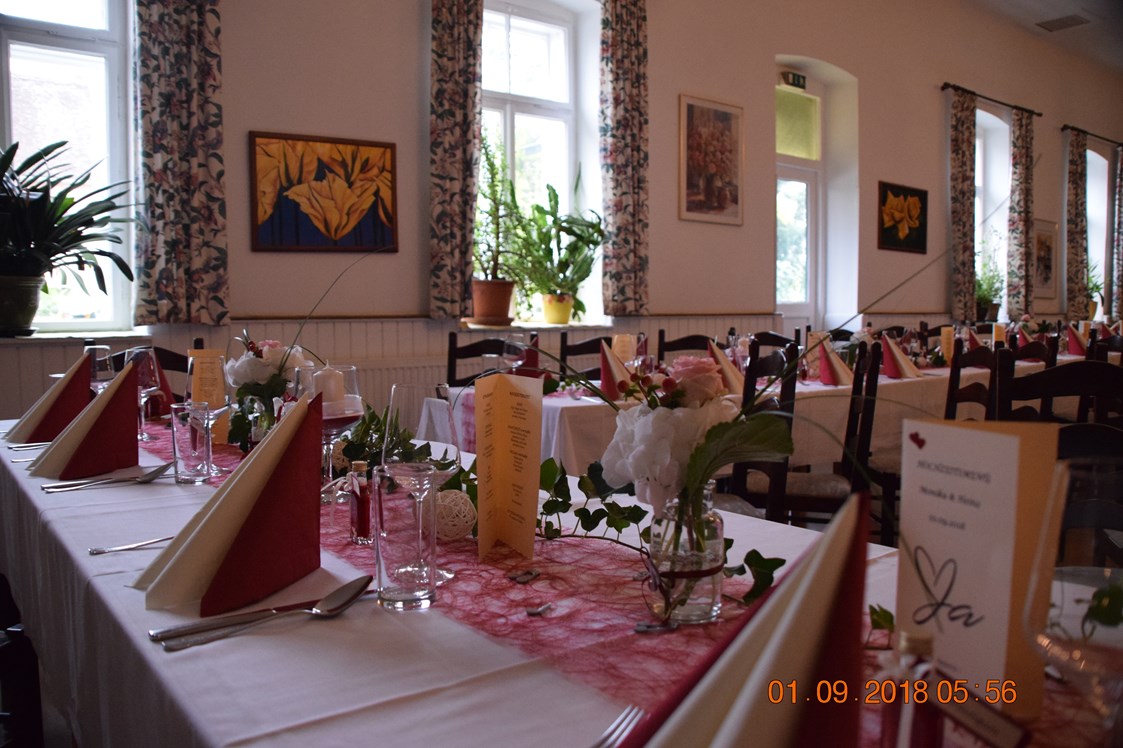 Hochzeitslocation: eine tolle Dekoration mit viel Geschmack - Bio Kräuterlandgasthaus mit Eventsaal für Hochzeiten
