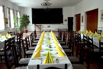 Hochzeitslocation: Hochzeitsdekorationvorschlag - Bio Kräuterlandgasthaus mit Eventsaal für Hochzeiten
