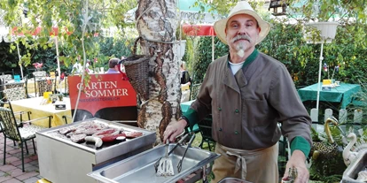 Winterhochzeit - Karlstetten - Schaugartengrillen mit Herrn Scheugl - Bio Kräuterlandgasthaus mit Eventsaal für Hochzeiten