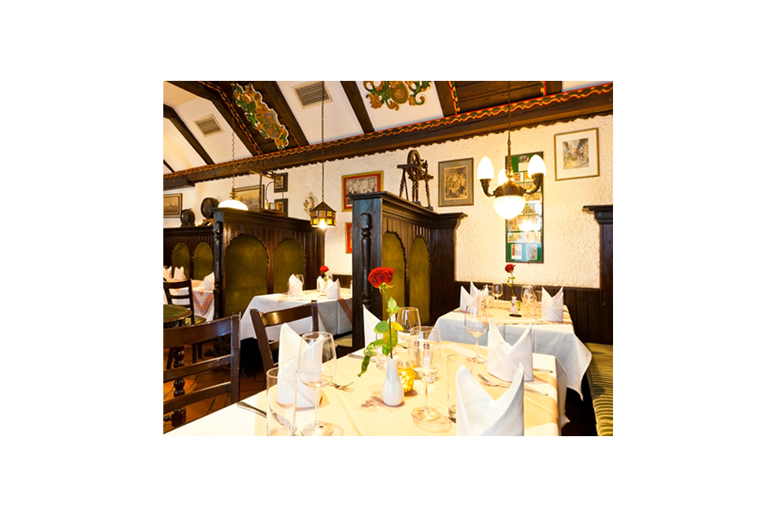 Hochzeitslocation: Kaiser Stüberl maximal 65 Sitzplätze
Wlan & Klimaanlage - Restaurant Kardos K.u.K. Spezialitäten