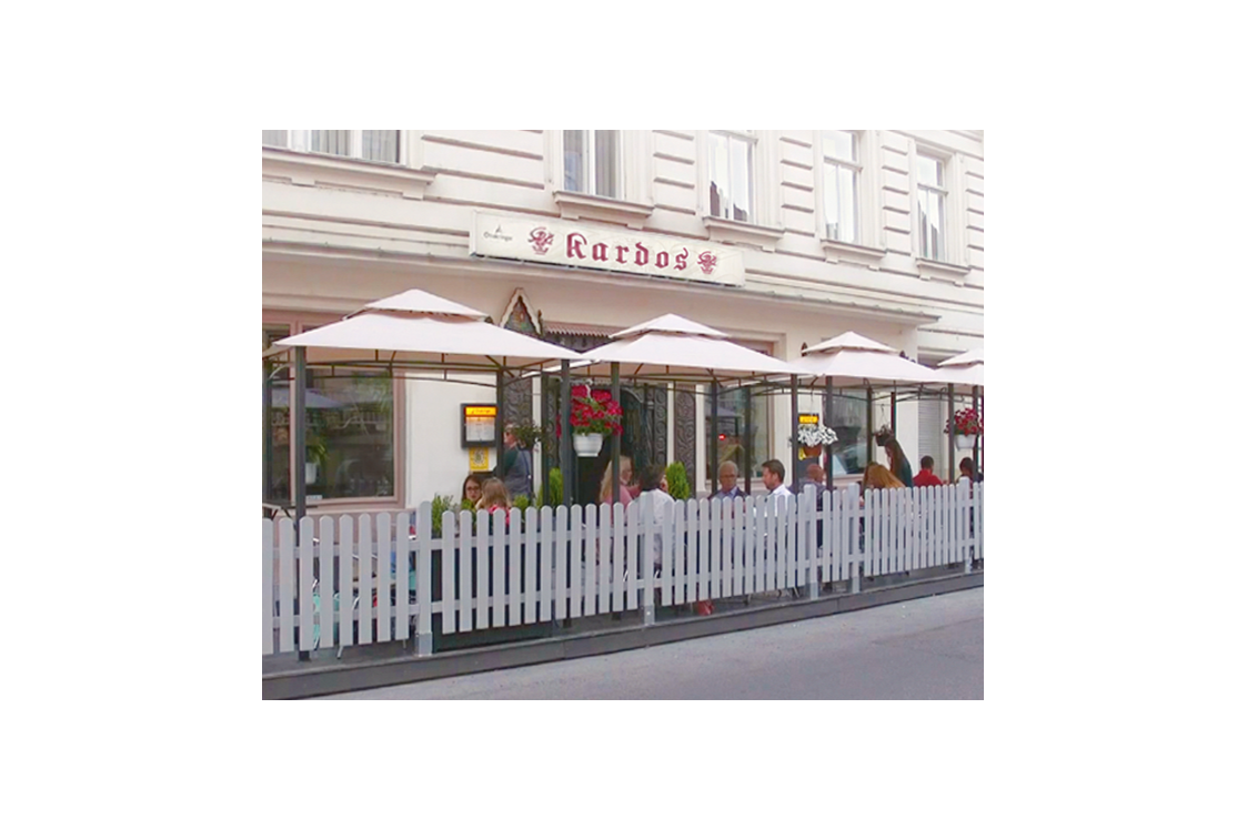 Hochzeitslocation: Kardos Terrasse bis zu 16 Sitzplätze - Restaurant Kardos K.u.K. Spezialitäten