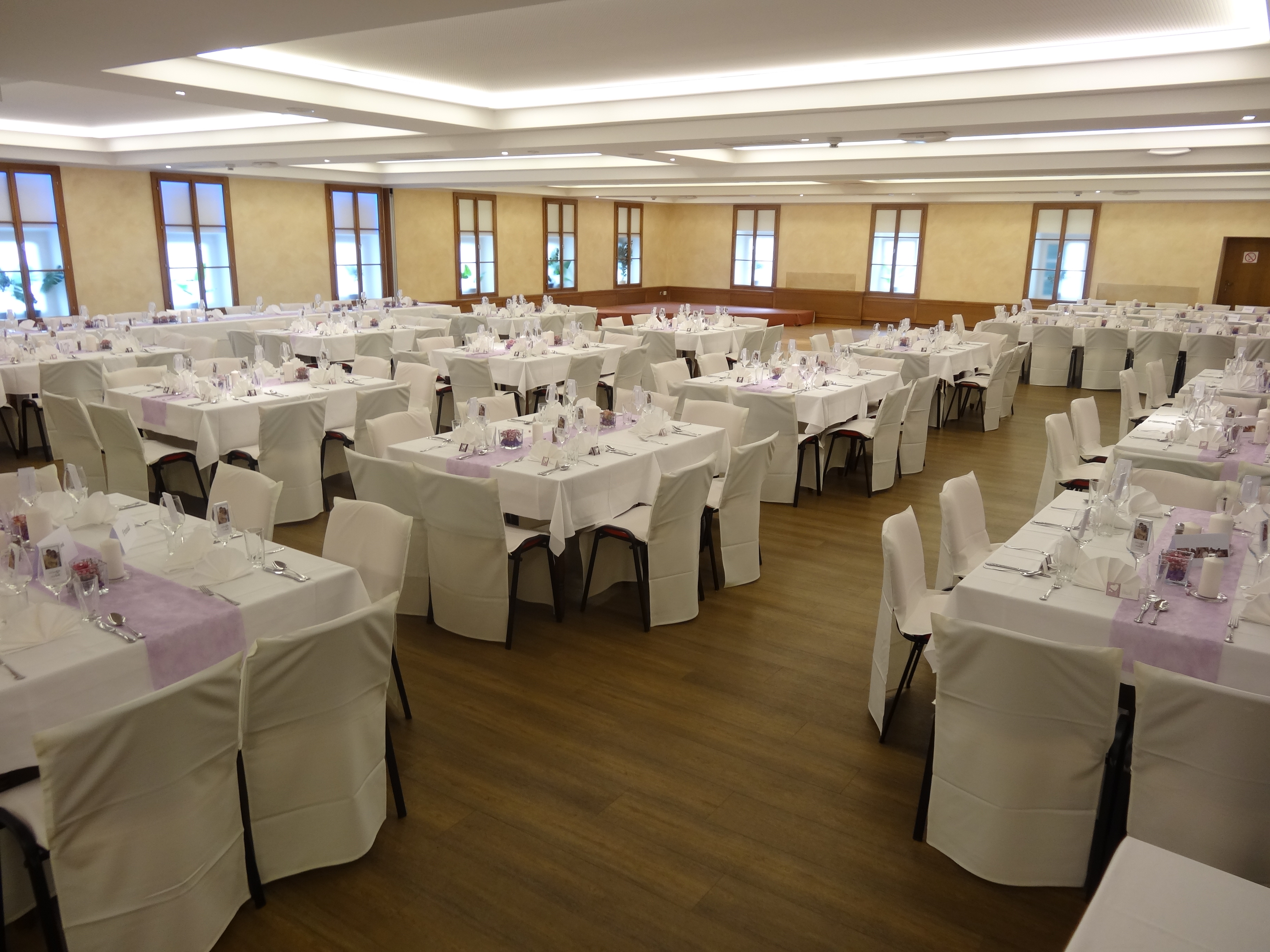 Landgasthof Wirt im Feld Angaben zu den Festsälen Festsaal