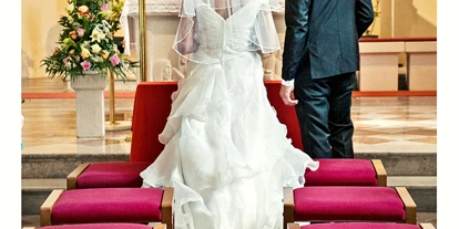 Winterhochzeit - nächstes Hotel - Kirche in Tieschen (100 Meter vom Weingut entfernt) - Winzerhotel Weingut Kolleritsch