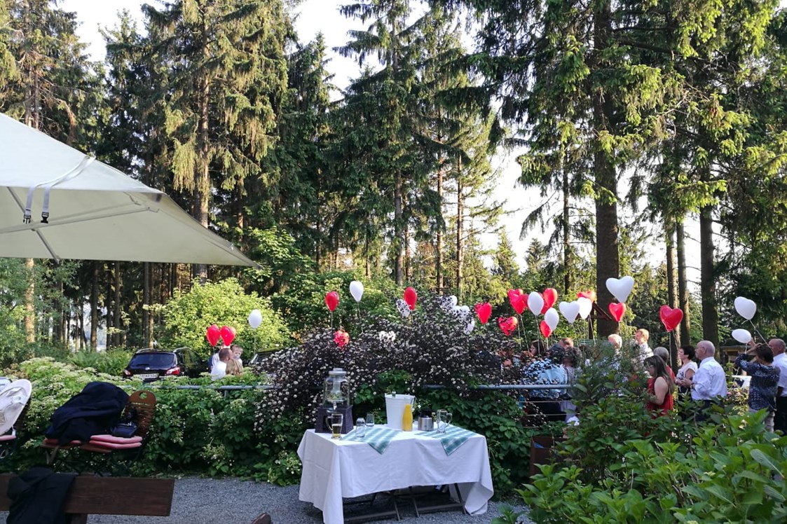Hochzeitslocation: Feiern im Grünem - Bergwirtschaft Bieleboh Restaurant & Hotel