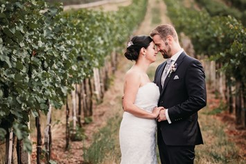 Hochzeitslocation: Das Weingut bietet zahlreiche Hot-Spots für unvergessliche Hochzeitsfotos. - WEINGUT LEO HILLINGER