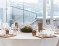 Hochzeitslocation: Der Festsaal des Weingut Leo Hillinger bietet Platz für bis zu 120 Hochzeitsgäste. - WEINGUT LEO HILLINGER