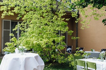 Hochzeitslocation: Feiern Sie Ihre Hochzeit im Cafe/Restaurant DIE AU in 1020 Wien. - die AU