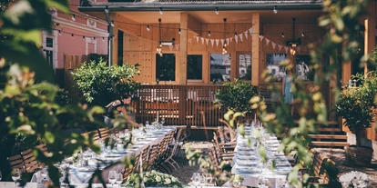 Winterhochzeit - Karlstetten - Hochzeitstafel im Gastgarten - Vinzenz Pauli