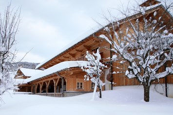 Hochzeitslocation: Der Feldbauernhof, in 4853 Steinbach am Attersee, steht euch auch für romantische Winterhochzeiten zur Verfügung. - Feldbauernhof