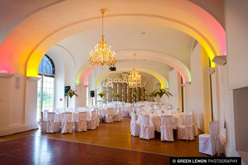 Hochzeitslocation: Heiraten in der Orangerie des wunderschönen Schloss Schönbrunn.
Foto © greenlemon.at - Schloss Schönbrunn