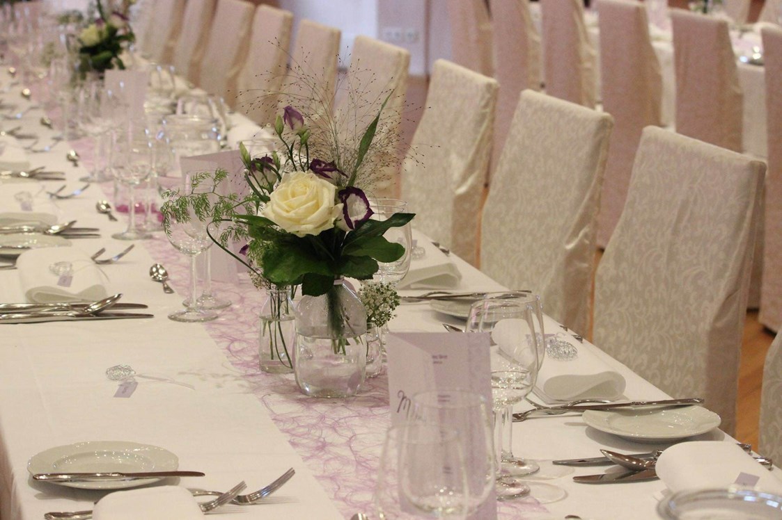 Hochzeitslocation: Saal mit Hussen - Hotel Krone