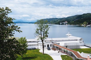 Hochzeitslocation: Denkmalgeschütze Werzer's Badehaus direkt am See  - Werzer's Hotel Resort Pörtschach