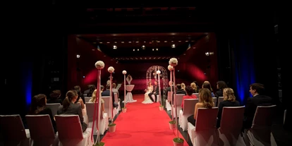 Winterhochzeit - PLZ 71034 (Deutschland) - Trauung auf der Theatersaalbühne - DAS K - Kultur- und Kongresszentrum