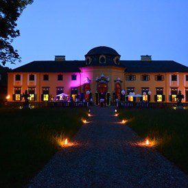 Hochzeitslocation: Schloss Neuwartenburg