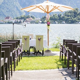Hochzeitslocation: Heiraten direkt am Traunsee.
Foto © sandragehmair.com - Spitzvilla Traunkirchen