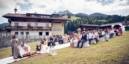 Winterhochzeit - Tirol - Trauung auf der Wiese - Hochzeitsinsel