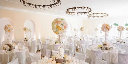 Winterhochzeit - Art der Location: Schloss - Gedeckter Saal  - Ansitz Wartenfels