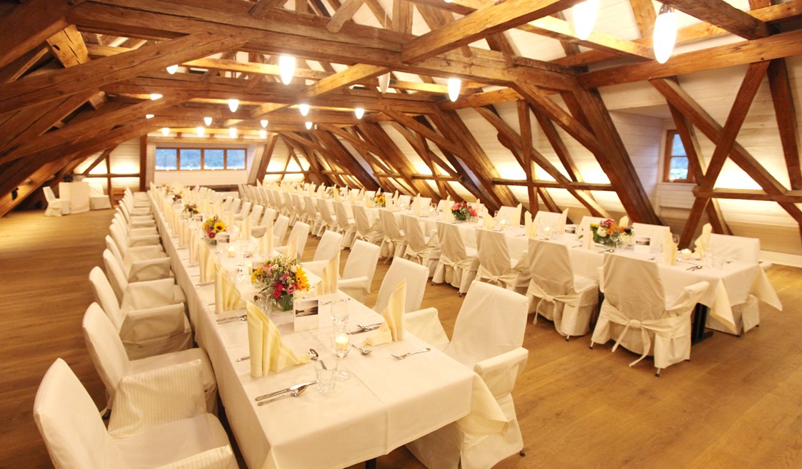 Hochzeitslocation: Der Falkensteinsaal mit Platz für bis zu 150 Personen mit seinem einmaligen Ambiente und Blick auf den See. - Mozarthaus St. Gilgen am Wolfgangsee
