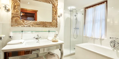 Winterhochzeit - Tirol - Badezimmer - Tennerhof Gourmet & Spa de Charme Hotel